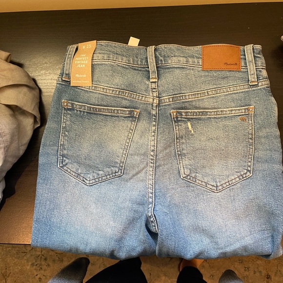 Madewell Perfect Vintage Jeans - Picture 2 of 3